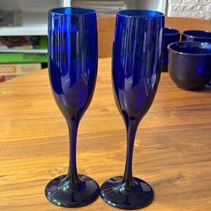Set of 2 vintage Libbey cobalt glass champagne flutes